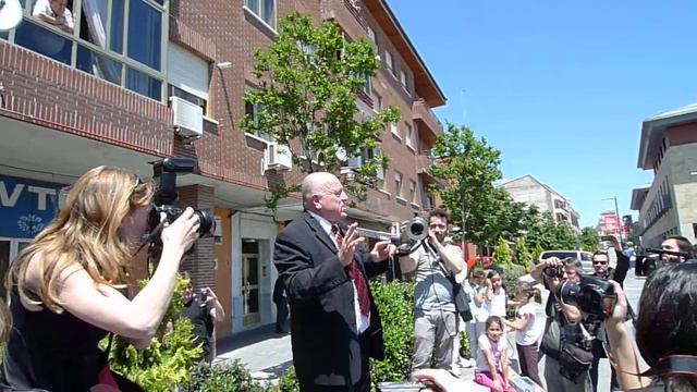 El Bassibus en Boadilla del Monte - LEO BASSI (8-mayo-2011) смотреть онлайн