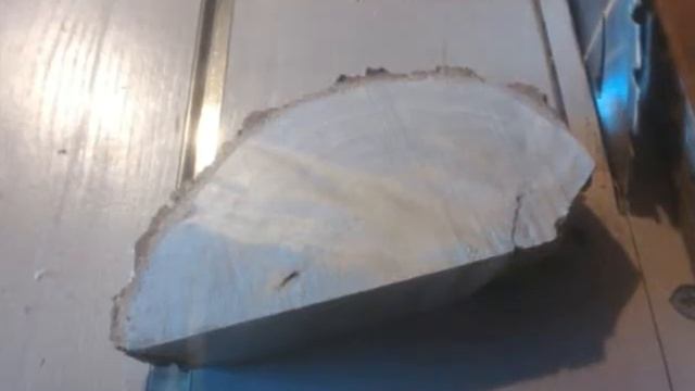 Просто вешалка из яблони под верхнюю одежду) смотреть онлайн