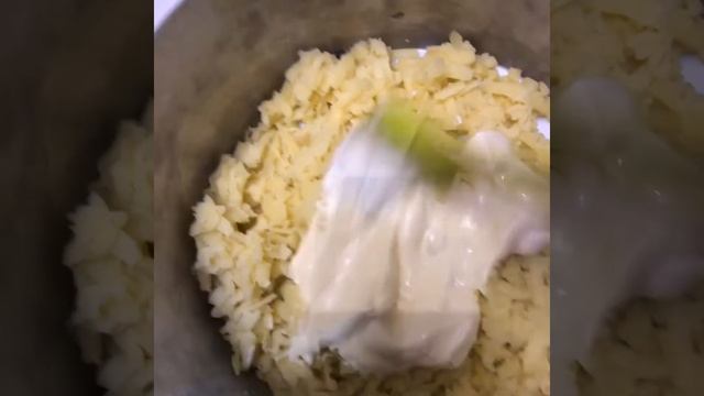 Салат "Мимоза" с плавленым сыром #мимоза #салат смотреть онлайн