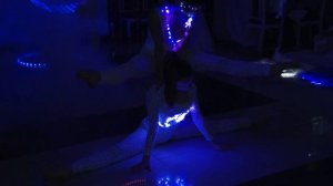 Гимнастки.Белое Трио 89179024466