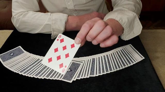 НАЙДУ КАРТУ ОДНИМ ПАЛЬЦЕМ / ОБУЧЕНИЕ ФОКУСАМ смотреть онлайн