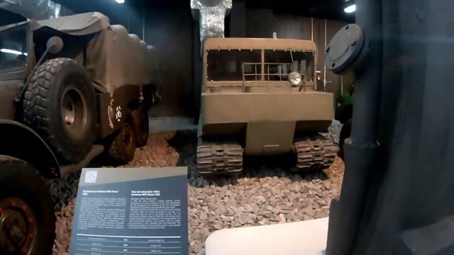парк победы, военные экспонаты времен вов . (часть 2) смотреть онлайн