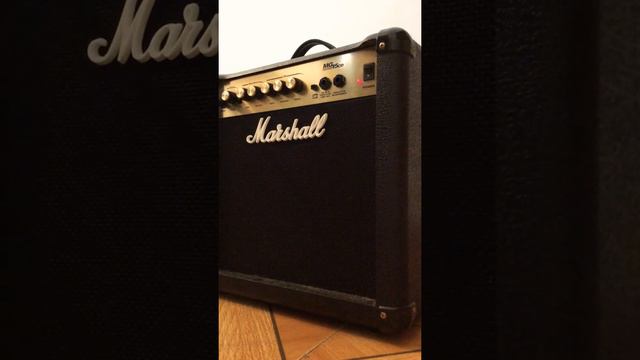 Marshall MG15CD смотреть онлайн