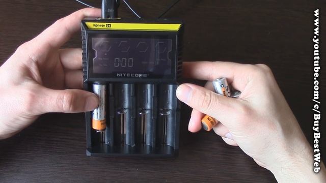 Зарядное устройство для батареек Nitecore D4 | Зарядное устройство для аккумуляторных батареек смотреть онлайн