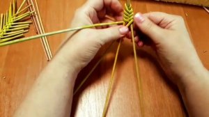 Несложное плетение из бумаги. Колосок.