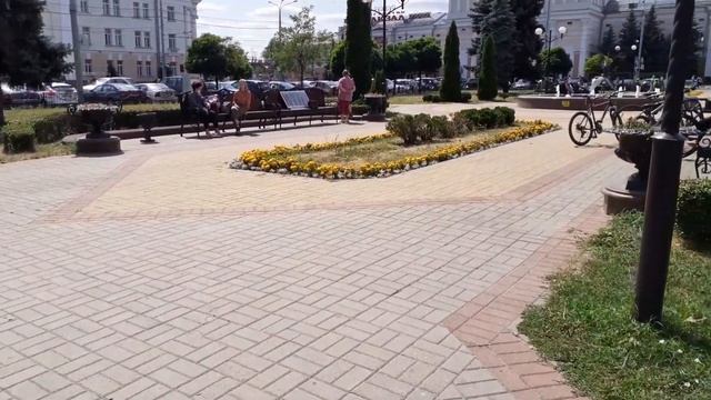 Гомель.Привокзальная площадь #гомель #привокзальнаяплощадьгомеля #ловимомент #экскурсияпогомелю смотреть онлайн