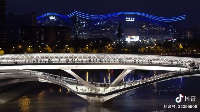 МОСТ В ЧЭНДУ смотреть онлайн