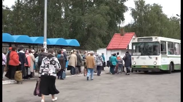 В Заречном по просьбе дачников вернули дневные рейсы в коллективные сады смотреть онлайн