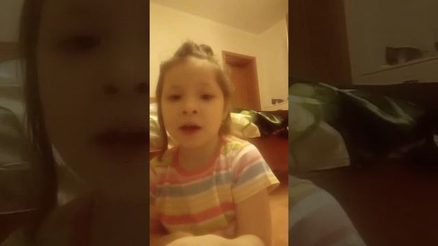 Песня с 8 марта "Мамы листают инстаграммы" смотреть онлайн