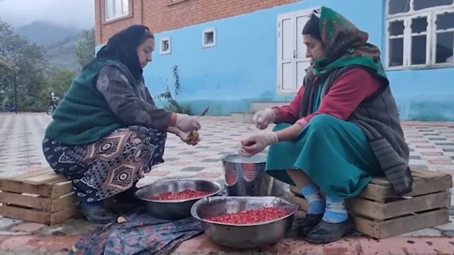 Бабушка приготовила гранатовый Наршараб Азербайджанская Кухня Деревенская Кухня Рецепты смотреть онлайн