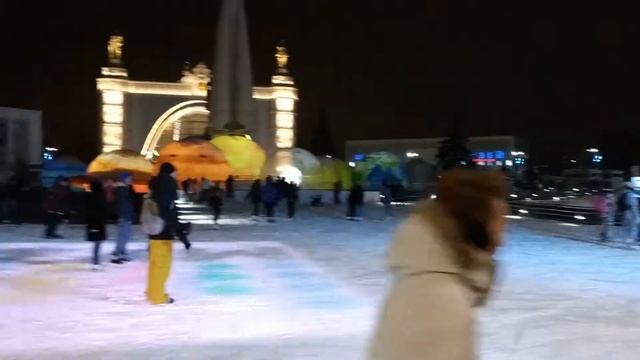 Москва.Прогулка по ВДНХ новогодней в январе смотреть онлайн