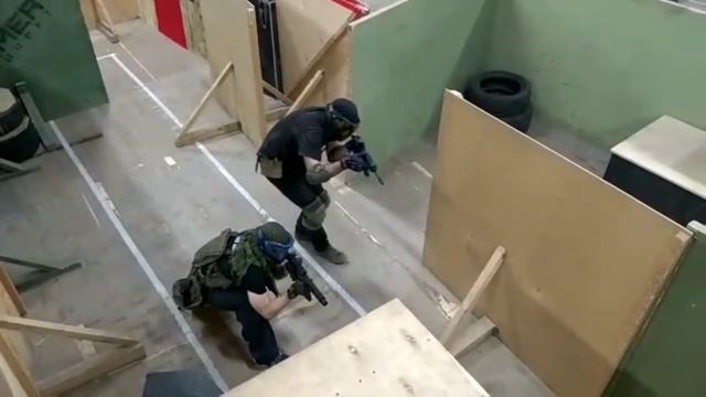 CQB работа двойки. Тренировка Tracers Tribe. смотреть онлайн
