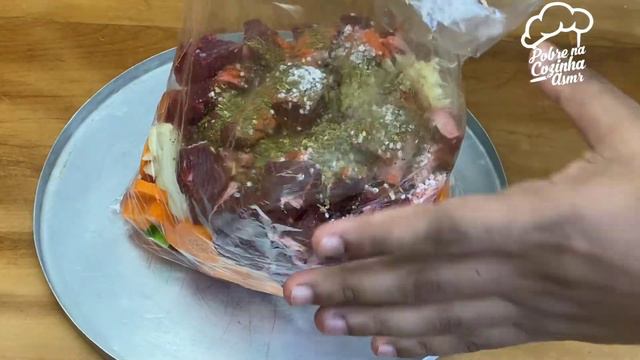 Agora eu só quero comer carne assim, eu coloco tudo em um saco e pronto смотреть онлайн