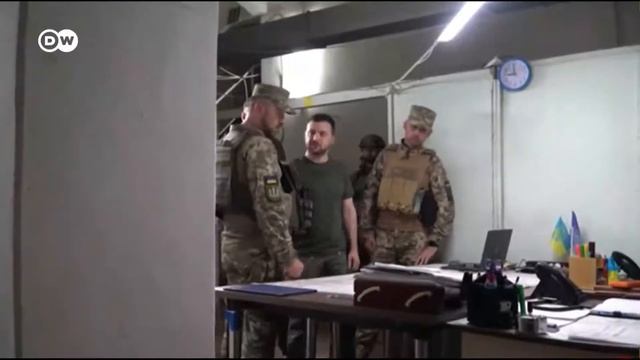 Зел нарисовал план наступления на карте 2(танк) смотреть онлайн