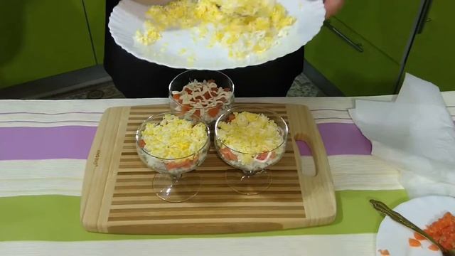 Салат Императорский с форелью смотреть онлайн