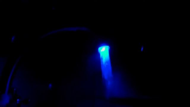 Светодиодная LED насадка на кран для подсветки воды 3 цвета без батареек 123 смотреть онлайн