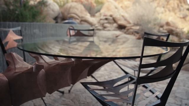 Inside a Breathtaking Desert Mansion That Looks Like A Fossil | Unique Spaces | Architectural Diges смотреть онлайн