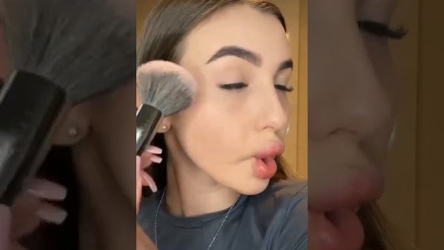 ЛЕДИ ДИАНА ДЕЛАЕТ МАКИЯЖ ... смотреть онлайн