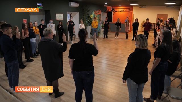 В Курске прошел мастер-класс по русскому жестовому языку смотреть онлайн