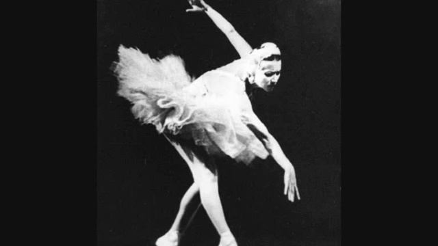 БОЖЕСТВЕННАЯ (ГАЛИНА УЛАНОВА) смотреть онлайн