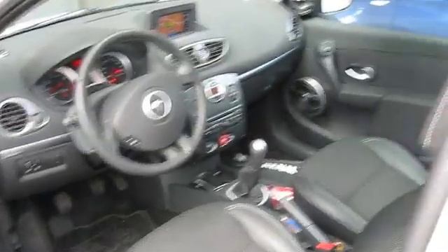 RENAULT CLIO 2010 IMPIANTO HI-FI. смотреть онлайн