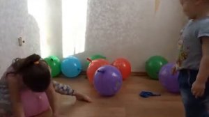 ЛОПНИ ШАР! ЧТО ВНУТРИ ШАРА? НЕ ПОЛУЧАЕТСЯ ЛОПНУТЬ ШАР!!!