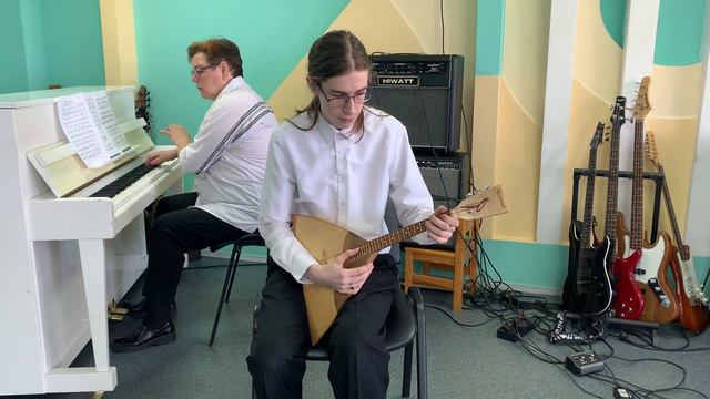 Е. Тростянский обработка песни "Гляжу в озера синие" смотреть онлайн