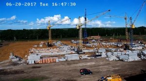 Работа башенных кранов КБ-309, КБ-403, КБ-408.21 на строительстве школы 20 июня 2017