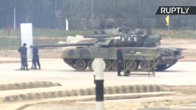 АрМИ-2019: Как военные России дулом танка на холсте рисовали звезду. смотреть онлайн