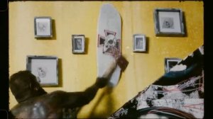 Клип Avril Lavigne - Bite Me (Official Video)