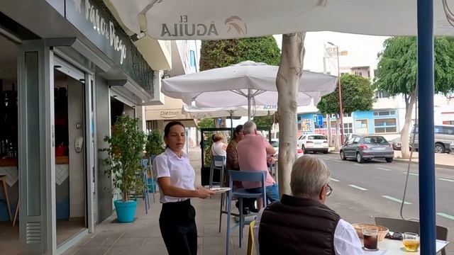 Life in Fuerteventura in 2023, what's it really like? | JP Walk & Chat смотреть онлайн