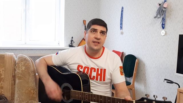 Играю на гитаре красивую песню "Белая береза" смотреть онлайн