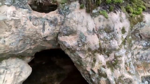 Красивые места Латвии - Кубеселе: старинная церковь, пещера и могила Каупо - предводителя ливов смотреть онлайн