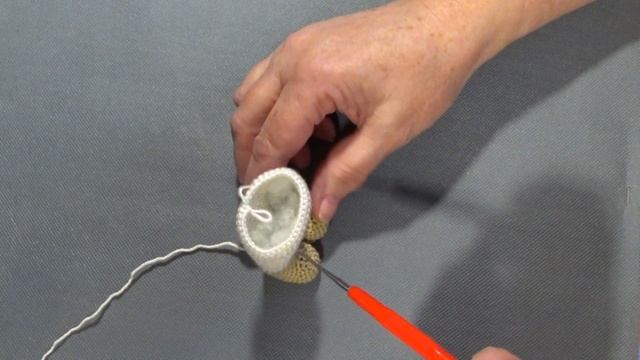 Как связать тело маленькой кукле. Куколка Мариша. мастер класс смотреть онлайн