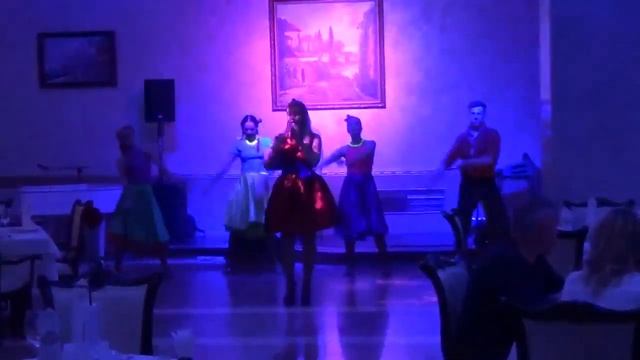 Саша Пушкина & Rus Vegas - Back in USSR смотреть онлайн