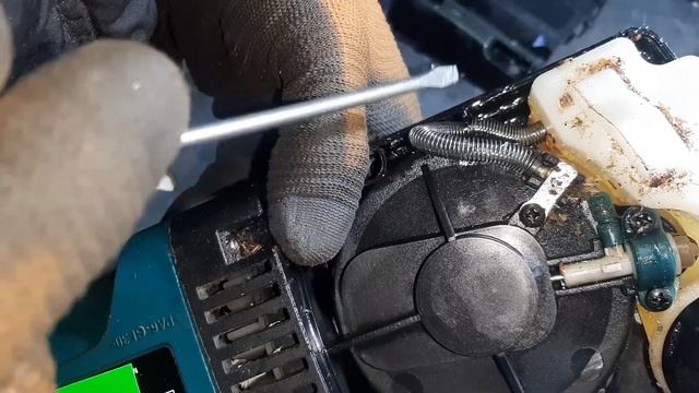 Электропила Makita UC4030(Китай)нет подачи масла - ремонт. смотреть онлайн