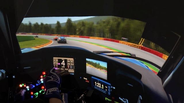 超リアルなレーシングシミュレーターでGT2に乗る！【Assetto Corsa Competizione】 смотреть онлайн