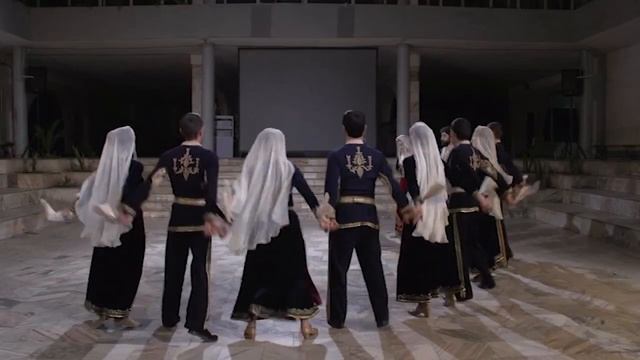 "Karin" ensemble - Gyond and Ververi (Armenian folk dances) смотреть онлайн