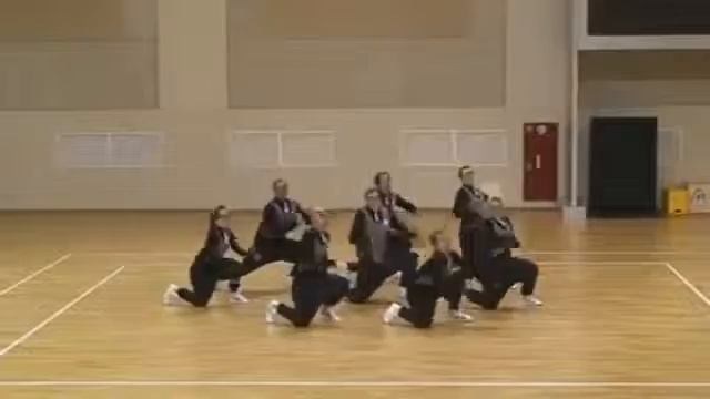 Классный синхронный групповой танец не сальса смотреть онлайн