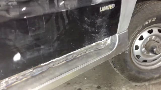 Вставляем швеллер в порог Патриота. смотреть онлайн