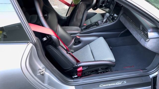 997 / 991 Carbon Folding Bucket Seats - Retrofit Details смотреть онлайн