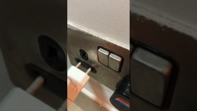 Европейская вилка в арабских эмиратах. Розетки в Дубай и Абу-Даби смотреть онлайн