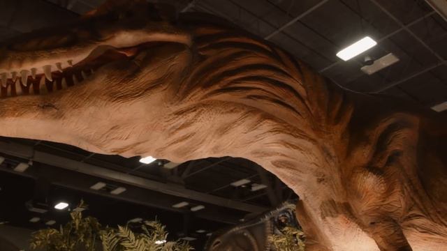 ¡Fantasma Dinosaurio En El Hotel Embrujado! | Videos De Dinosaurios Y Juguetes Para Niños 🦖