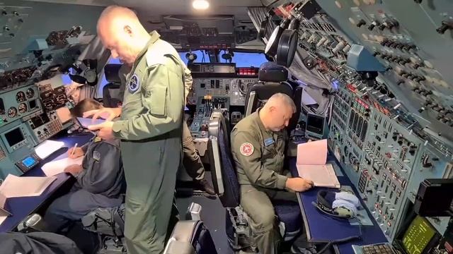 Доганяем расвет на Ан-124 РУСЛАН. Приключения по маршруту Лейпциг-Кефлавик-Гузбей-Минеаполис. смотреть онлайн