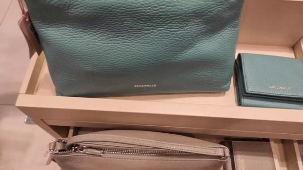 ❣️ Coccinelle ?один из любимых итальянцами брендов кожаных сумок