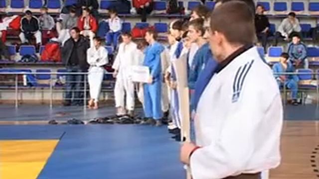 Чемпионат МО по дзюдо среди юниоров.mpg смотреть онлайн