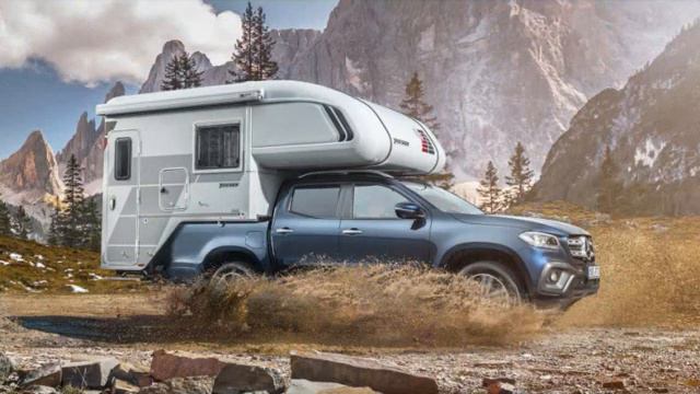 Mercedes-Benz X-Class pickup goes outdoors смотреть онлайн