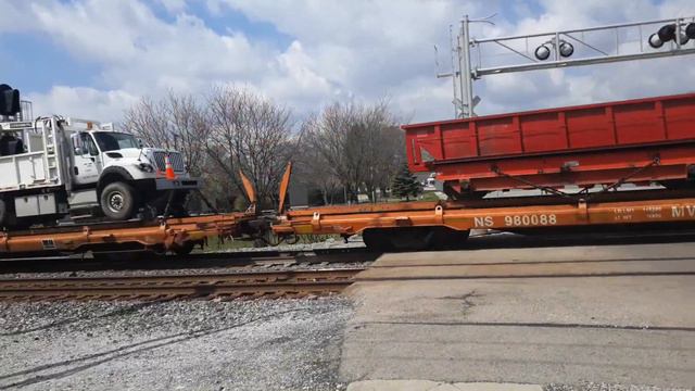 Rail Gang Maintenance of Way Train смотреть онлайн