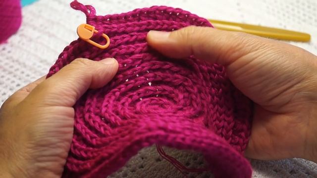 Шляпка "Фуксия", вязание крючком,crochet hat (шапка № 143) смотреть онлайн