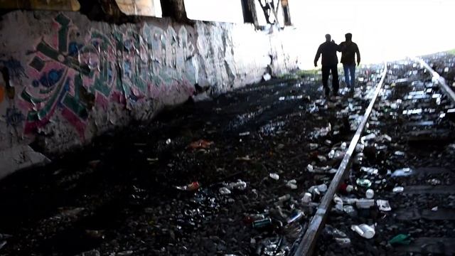 Exploring Under Chicago Skyway смотреть онлайн